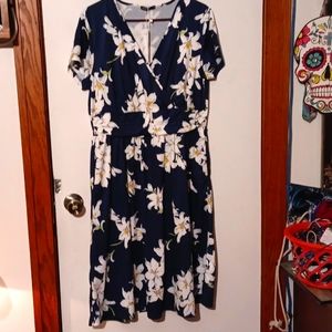 OUGES Women's Summer Short Sleeve V-Neck Floral Short Party Dress with Pockets